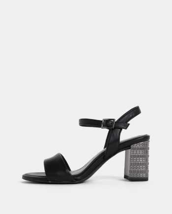 Černé kožené sandálky na podpatku Tamaris