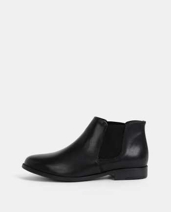 Černé kožené chelsea boty Tamaris