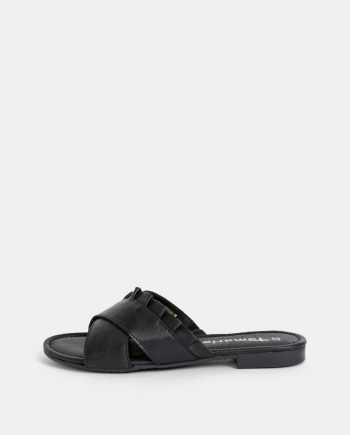 Černé kožené pantofle Tamaris