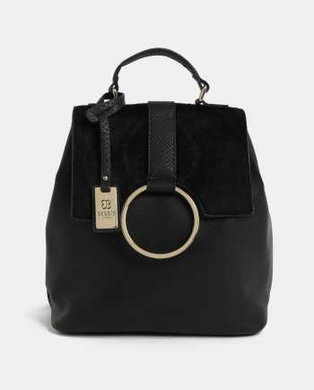 Černý batoh s umělým kožíškem a detaily ve zlaté barvě Bessie London